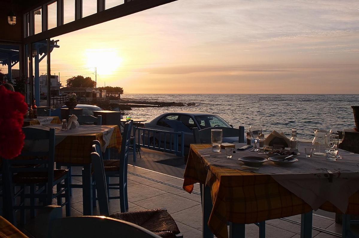 Socrates Apartmens & Restaurant มิลาโตส ภายนอก รูปภาพ
