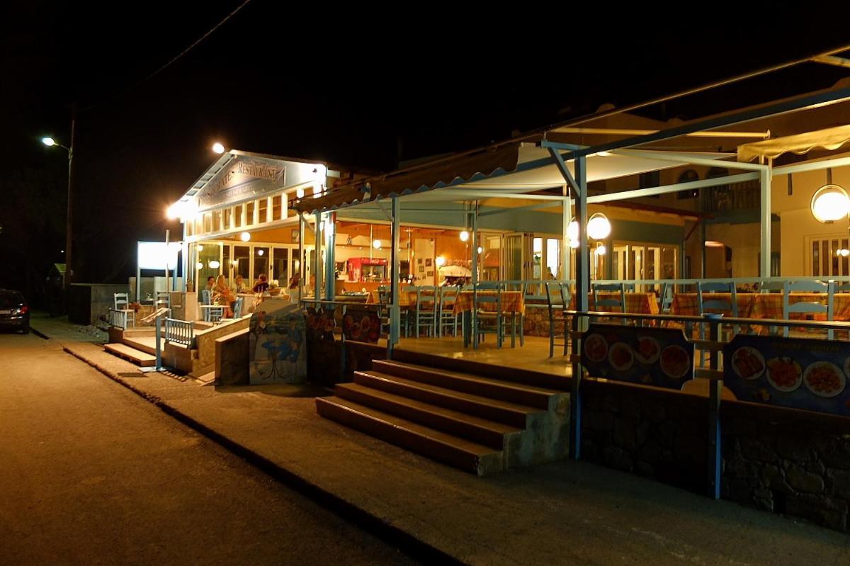Socrates Apartmens & Restaurant มิลาโตส ภายนอก รูปภาพ