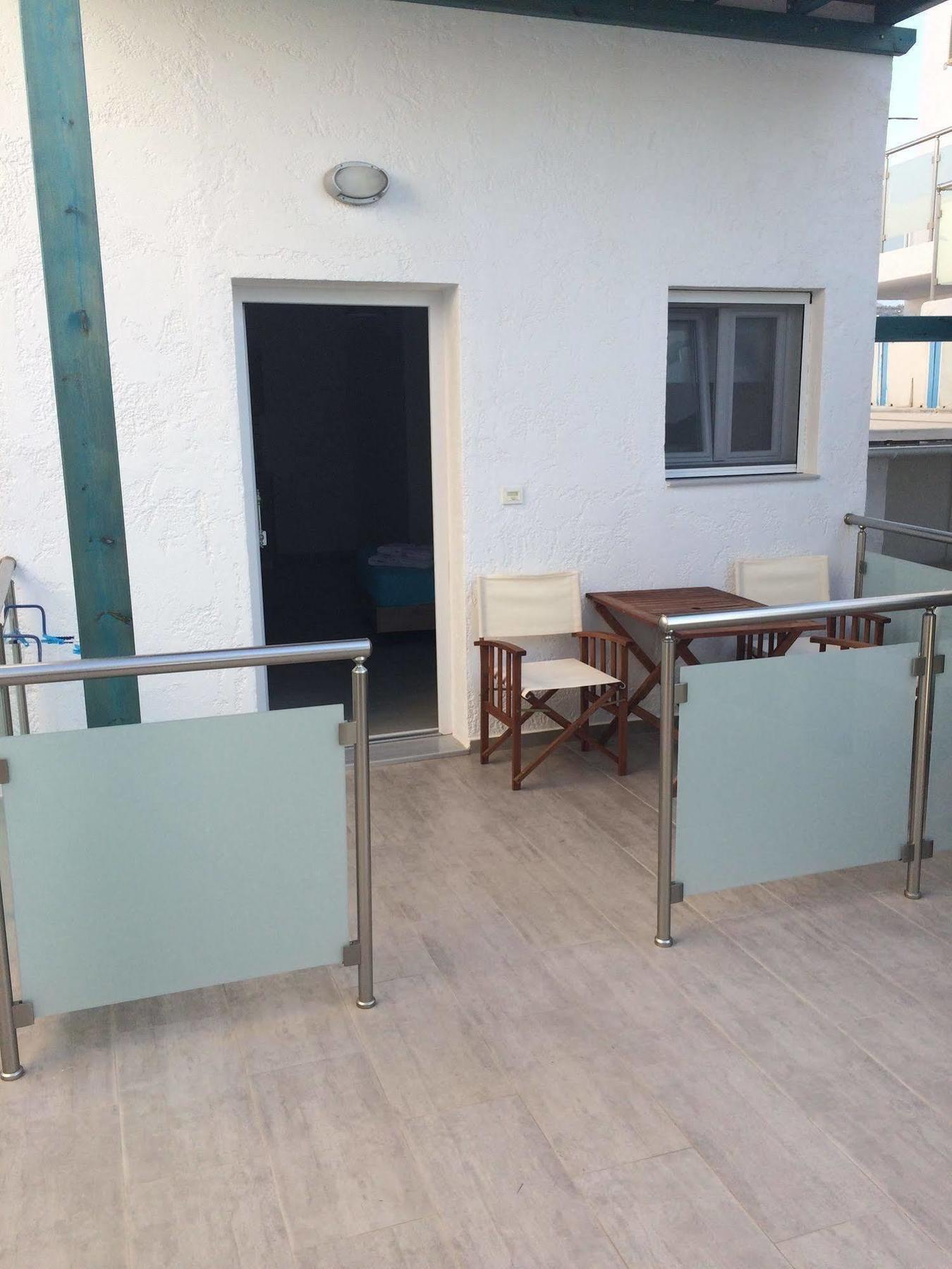 Socrates Apartmens & Restaurant มิลาโตส ภายนอก รูปภาพ