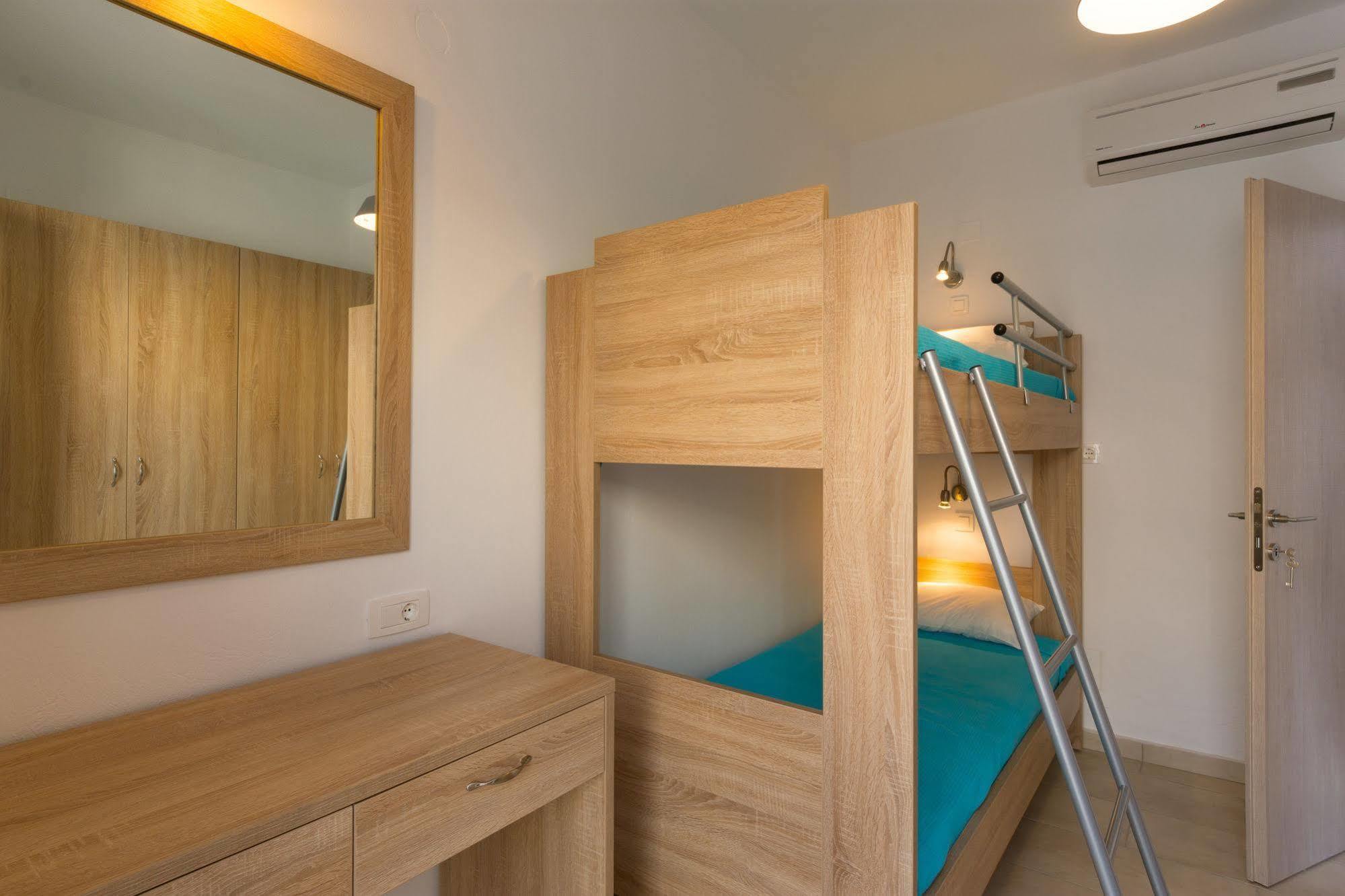 Socrates Apartmens & Restaurant มิลาโตส ภายนอก รูปภาพ