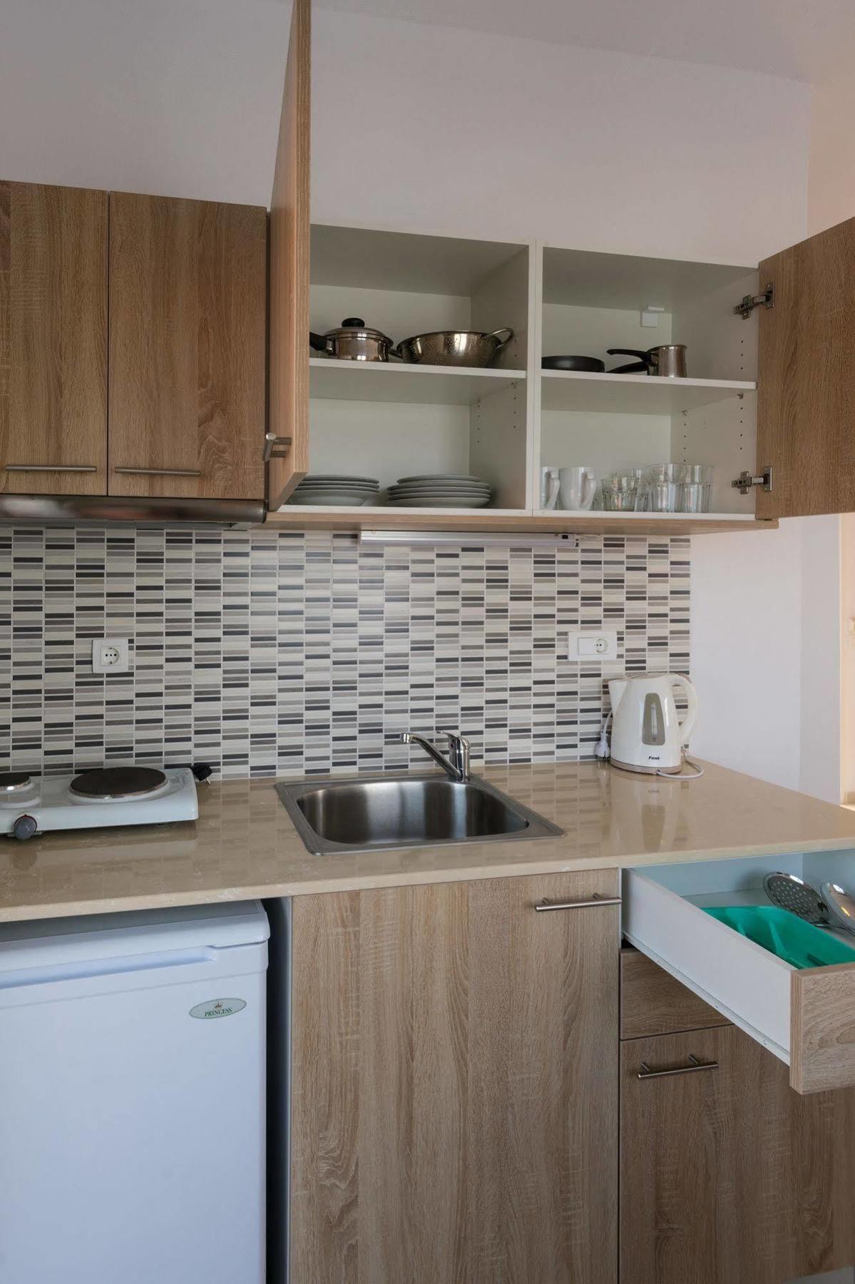 Socrates Apartmens & Restaurant มิลาโตส ภายนอก รูปภาพ